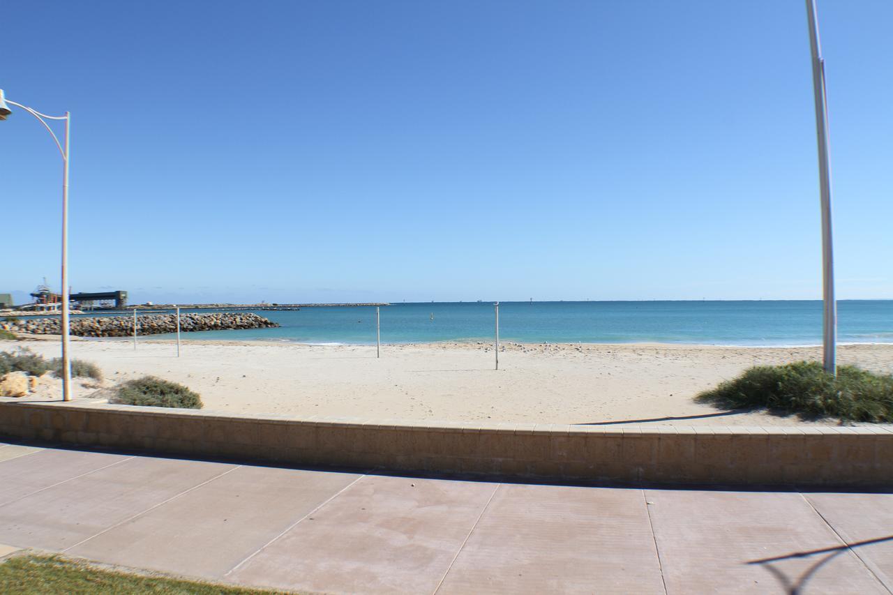 Geraldton Holiday Unit With Free Streaming エクステリア 写真
